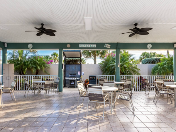 Siesta Key Vacation Rental Condo Walk To Beach Sleeps Six